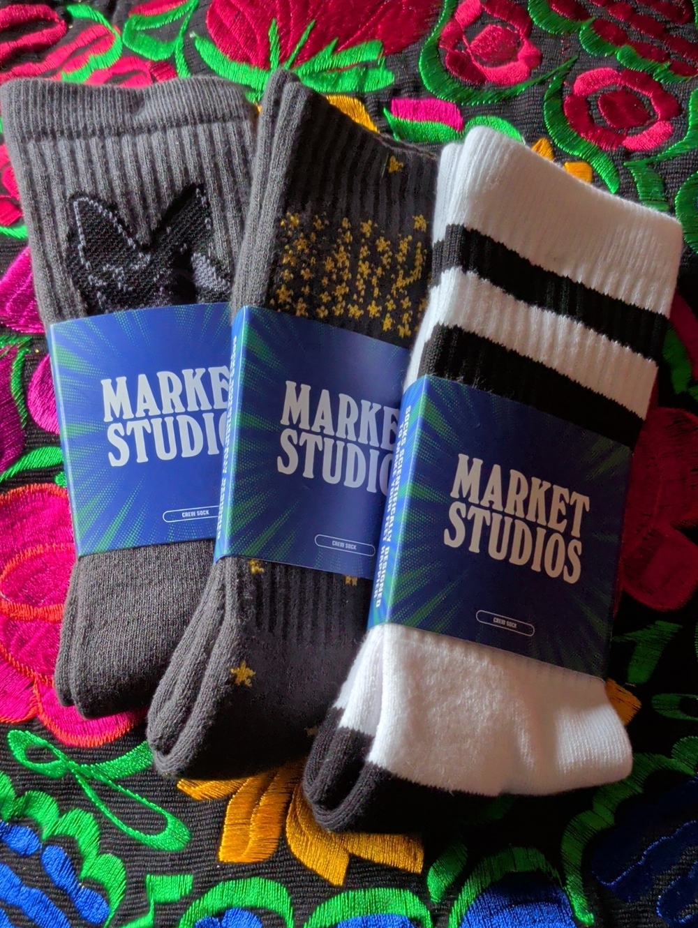Market Studios Men’s Casual Crew Socks - Gray & White Pack